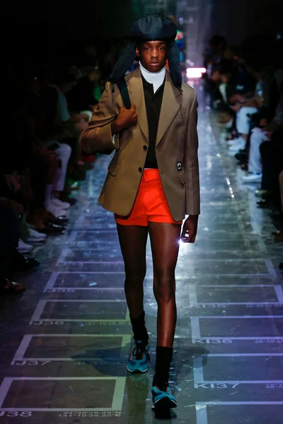 Look 30